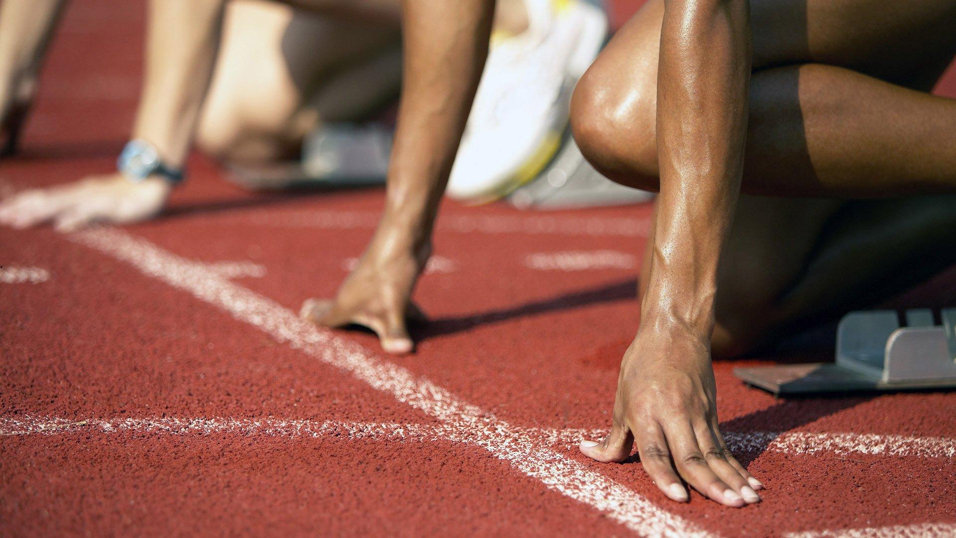 生不逢时？他已用荣誉铸就传奇—一位运动员的沉默反击